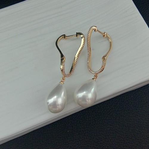 13x18mm Teardrop White Sea Shell Pearl CZ Pave stud Earrings - Picture 13 of 19