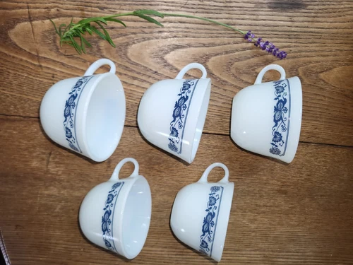  5 Pyrex Corelle Old Town Blue Onion Milkglass Mugs Coffee Cups Keyhole Handles