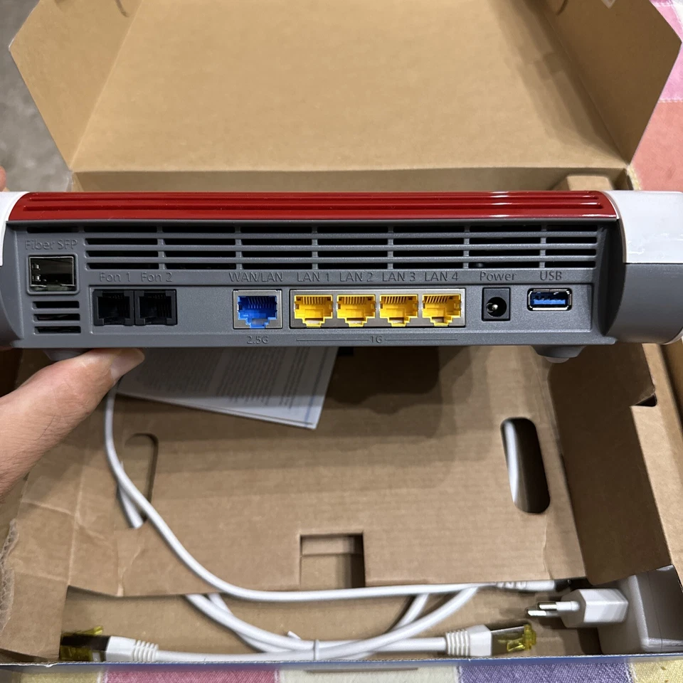 AVM FRITZ!BOX 5590 FIBER XGS-PON - Immagine 2 di 4