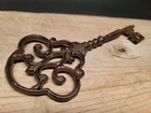 Antique Vintage Style Cast Iron Large Ornate Skeleton Key  — photo 7