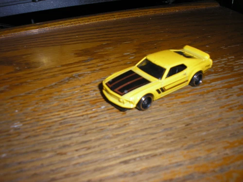Nice Vintage Hot Wheels 1969 Ford Mustang Boss 302 Fastback Yellow Free SHIPPING