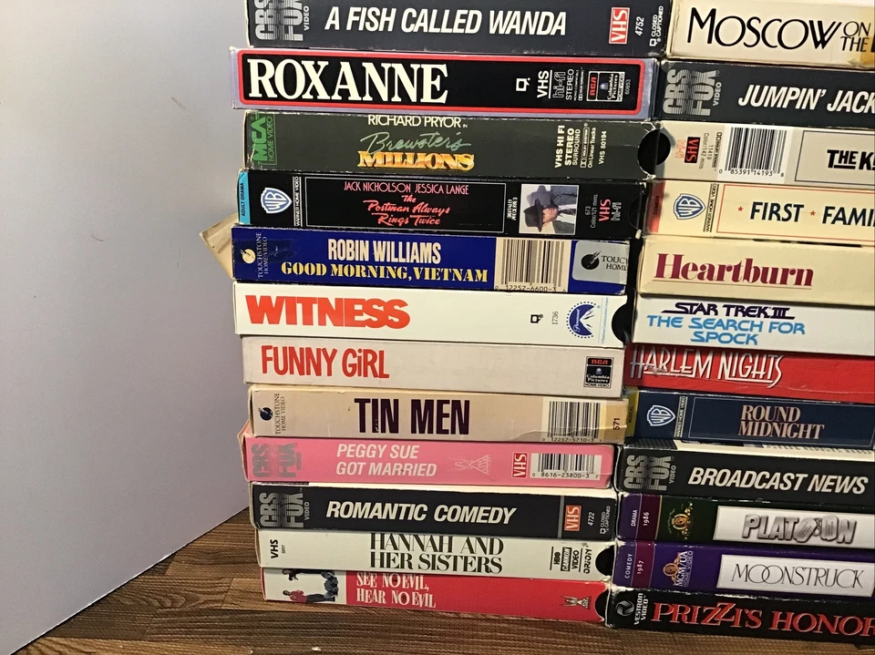 Лот из 36 фильмов 1980-х Mainstream ET Batman Tootsie Platoon Soul Man Индиана Джон - Изображение 2 из 4