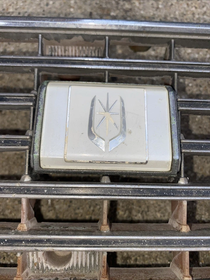 TOYOTA CRESSIDA 1985 1986 1987 88 PARRILLA DELANTERA MONTAJE 53111-22260 OEM Foto 2 de 4