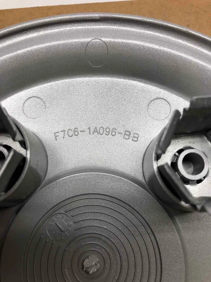 Ford Escort 1997 1998 nuevo stock antiguo nuevo tapacubos de rueda tapa central identificación de fabricante original F7cz1130ba Foto 4 de 4