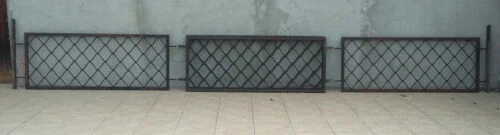 Éléments d'architecture grilles en fer forgé