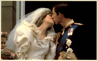 Postcard Britain Royals Lady Di Diana Spencer Prince Charles Wedding Kiss 1981