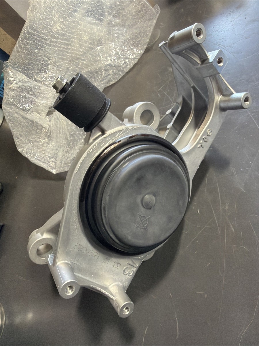 OEM Nissan 2022-25 Rogue Automatic Transmission Mount Insulator