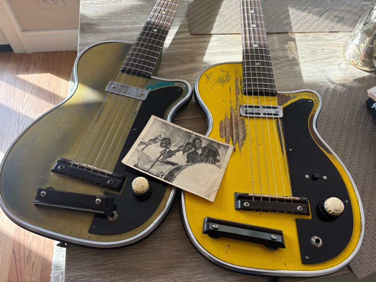 Harmony H42 Stratotone Newport 1955年製 Stratotone Newport Model H-42/2 Solid Body Electric Guitar, made