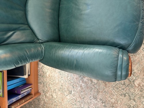Green Leather 3-Piece Suite, Amazing Condition. - Picture 8 of 10