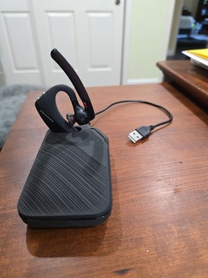 Plantronics Poly Voyager 5200 UC