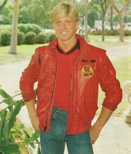 The Karaté Kid Johnny Lawrence Cobra Kai veste en cuir rouge bombardier veste - Photo 1 sur 4