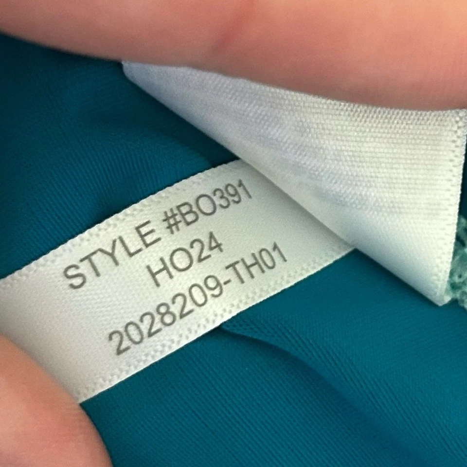 全新无标签 Crewcuts 工厂 UPF 50+ 长袖 Teal Rashguard 游泳衬衫 M 8/9 — 第 4/4 张图片