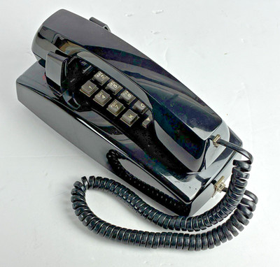 Working Black Avaya  Push Button Touch Tone Wall Phone Model 2554MMGN-003
