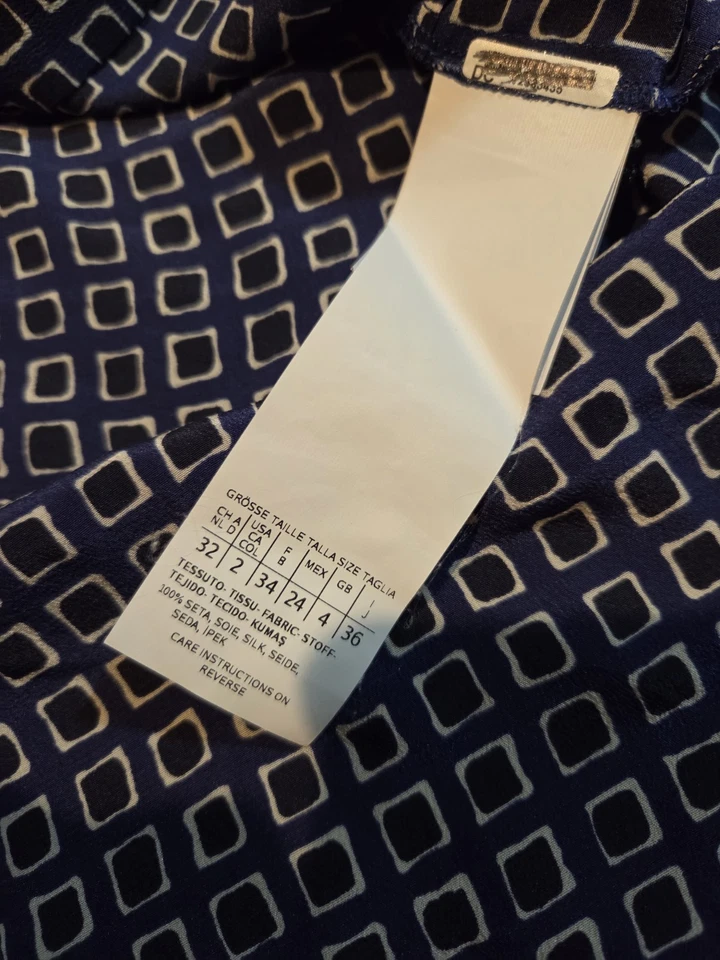 Blusa Max Mara Weekend 100% Seda Geométrica Manga Larga Botón Frontal Talla 2 S Foto 3 de 4