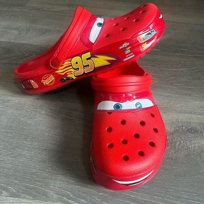 Lightning McQueen Crocs Unisex Size M10/12 For A Speedy Comfort