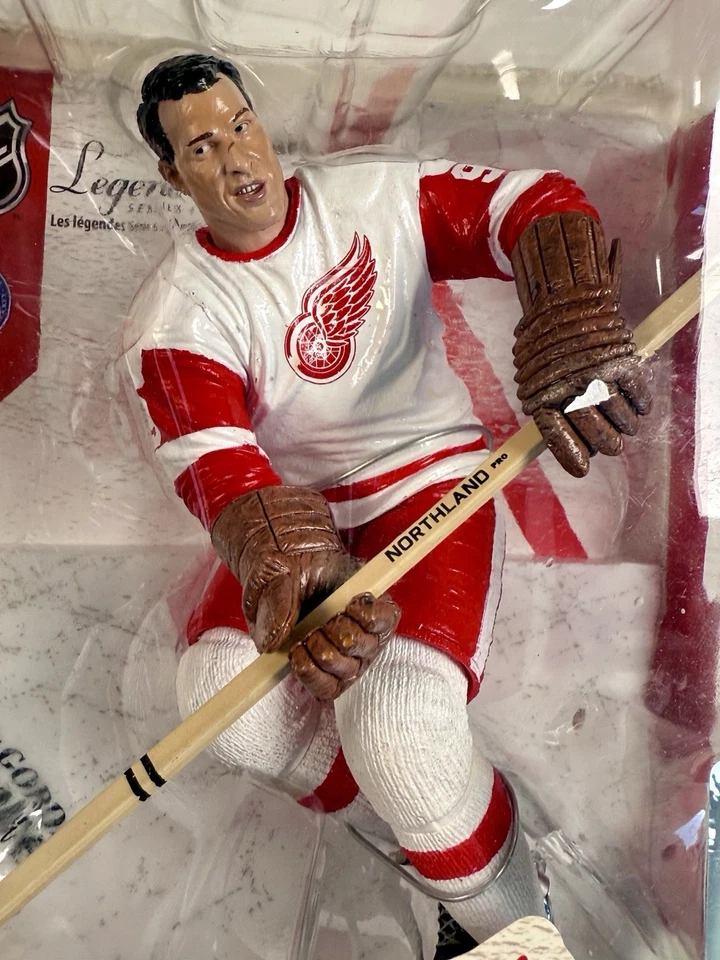 Gordie Howe Detroit Red Wings NHL Legends Series 6 McFarlane Figure NEW - Image 3 of 4