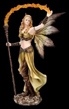 Elfenfigur - Waldelfe mit Feuerstab - Fantasy Herbstdeko Dekofigur Fee 36,5cm