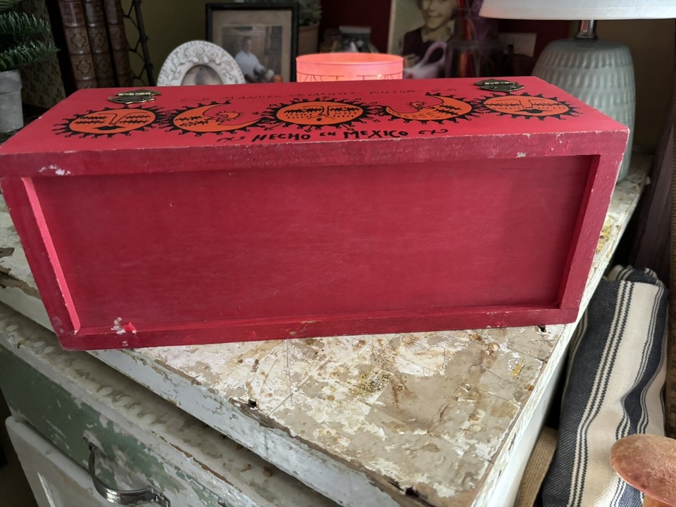 Jose Cuervo Reserva de la Familia Collectors Tequila Box '96 Hand