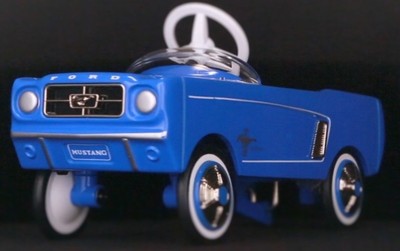 1:36 Ford Mustang GT Modello di auto sportiva in lega Fonde sotto