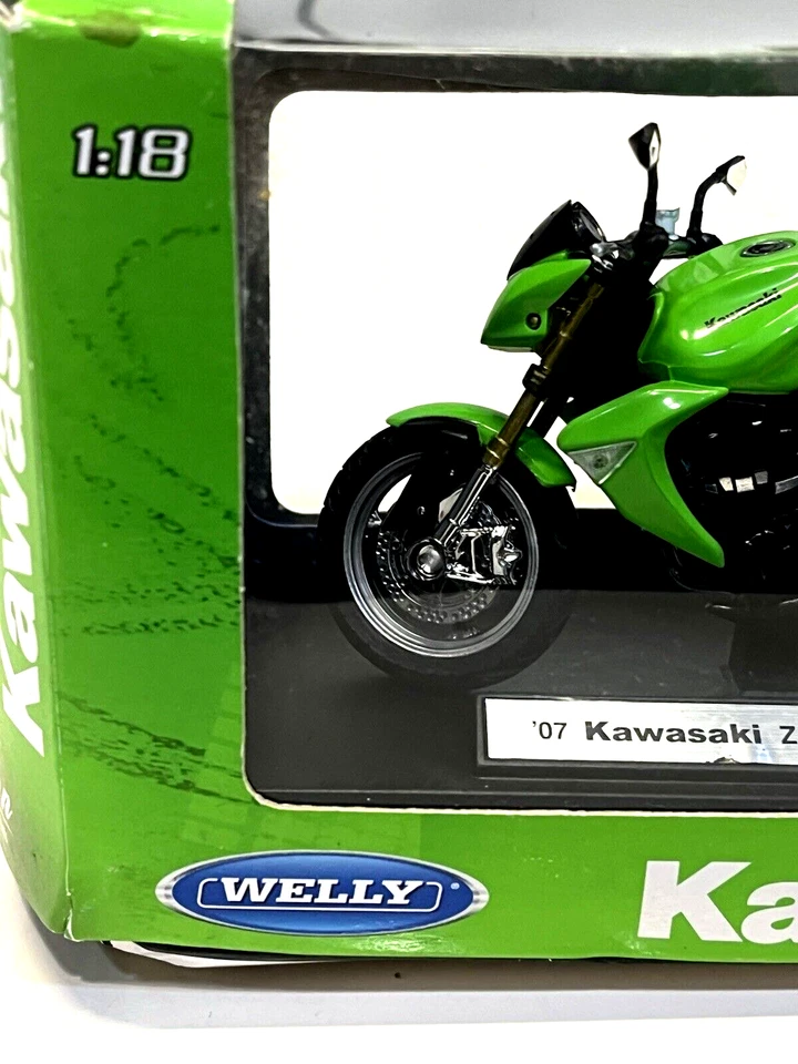 Welly 1/18 07 Kawasaki Z 1000 Green Model Motorbike New - Image 2 of 4