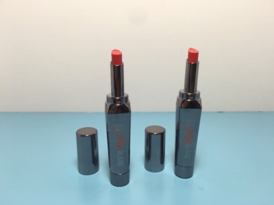 BENEFIT - THEY'RE REAL - DOUBLE THE LIP -LIPSTICK & LINER IN ONE - REVVED UP RED