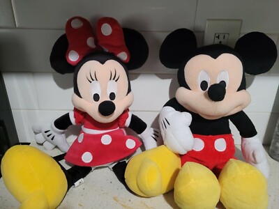 Mickey and Minnie Mouse Disney 15