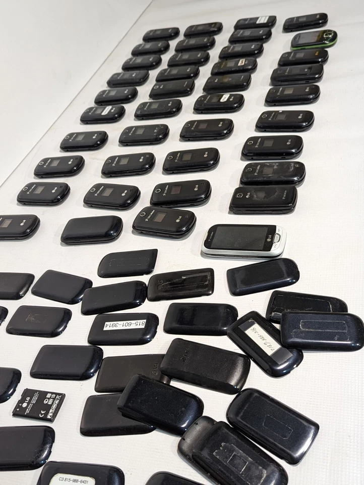 Lote de 40 teléfonos plegables surtidos como en la foto, en su mayoría LG UN170 Foto 2 de 4