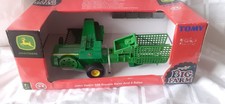 BRITAINS BIG FARM 45220M6 JOHN DEERE 348 QUADERBALLENPRESSE UND 4 BALLEN - 1,16