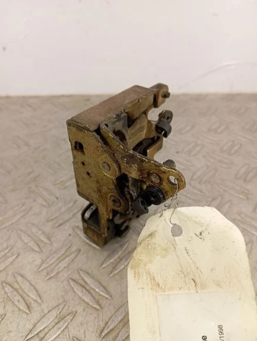 Serrure avant gauche PEUGEOT 106 PHASE 2 913585 - Photo 2/3