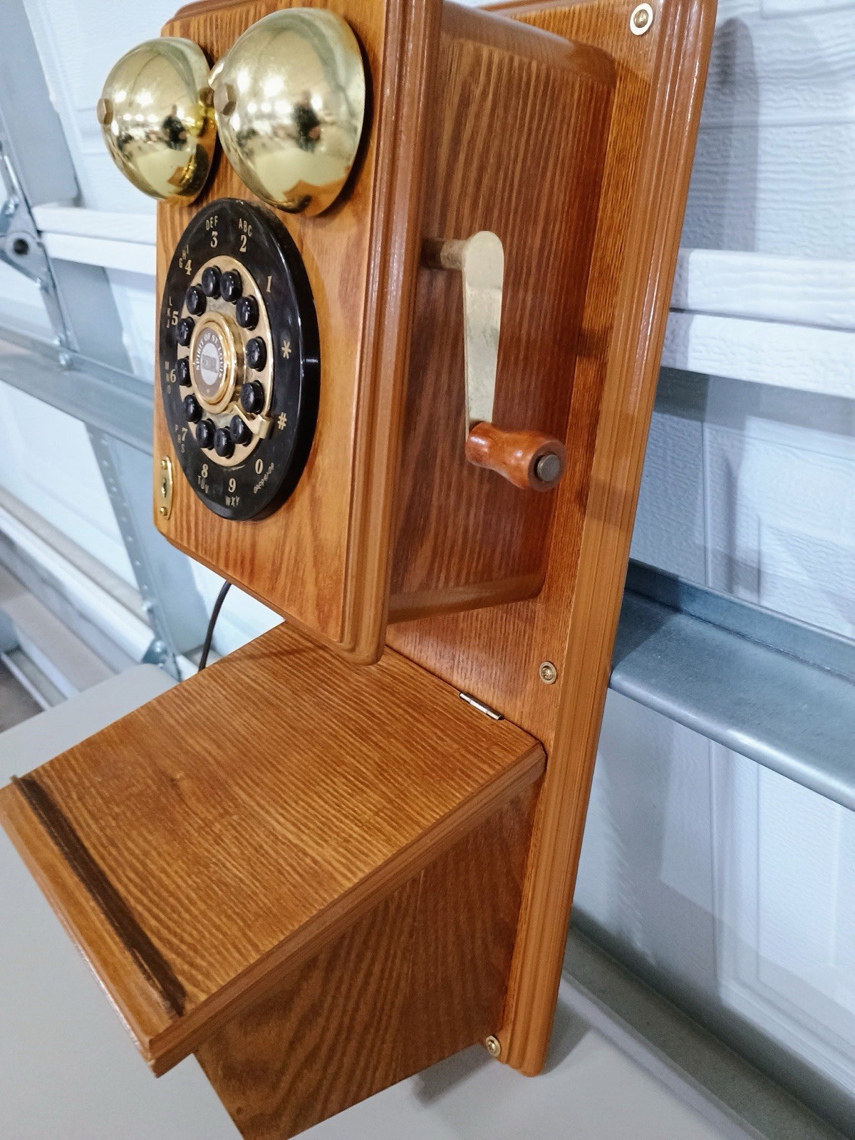 Thomas Collector's Edition 1927 Wooden Wall Telephone, model 541.041