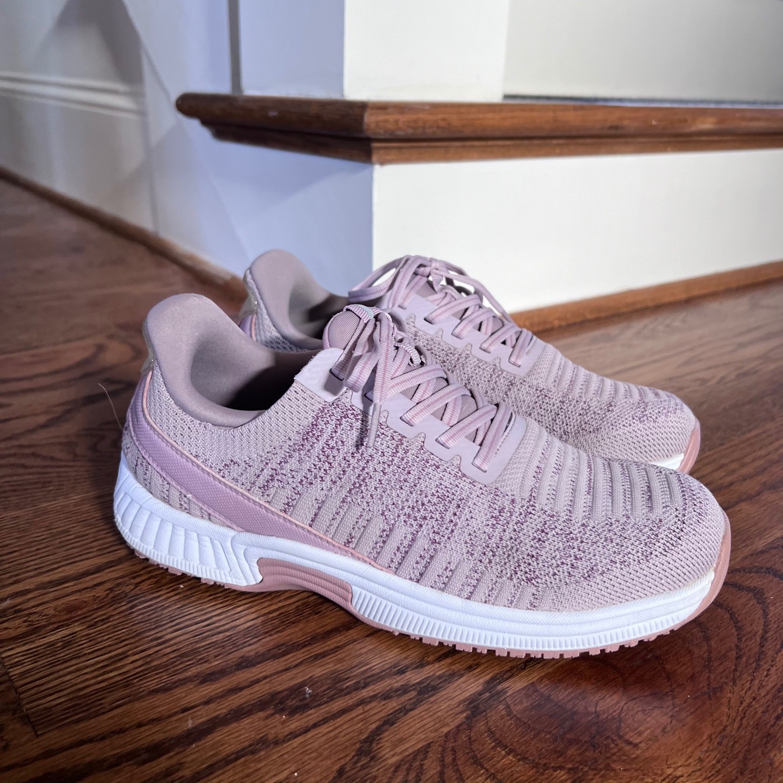 Orthofeet Women's Kita Slip On X WIDE Sneakers in Rose Pink Size 9