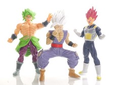 Dragon Ball Z PVC Figurine Lot of 3 ALL DIFFERENTS CHARACTERS. ALL NEW