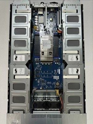 Gigabyte G292-Z20 2U 8GPU server 8x 2.5  for AMD 7002 / 7003 CPU,  2x 2200W PSU