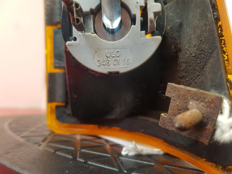 1988 VOLKSWAGEN TRANSPORTER OFFSIDE DRIVERS INDICATOR - Image 2 of 4