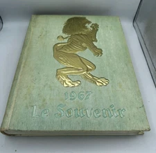 Le Souvenir 1967 Southeastern Louisiana College Hammond, Louisiana