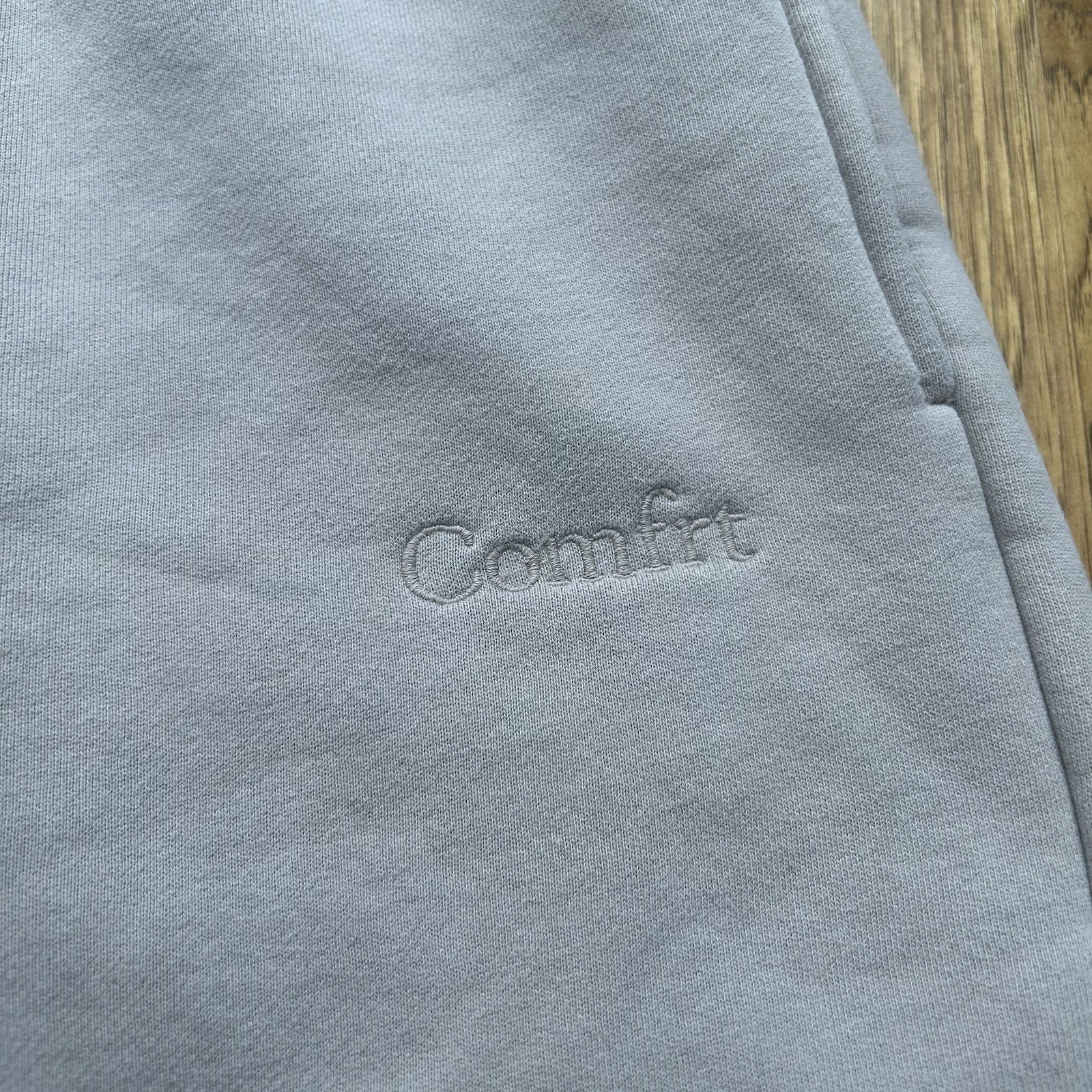 Comfrt Sweatpants Women’s M Heavyweight Tan Cuffs Comfy