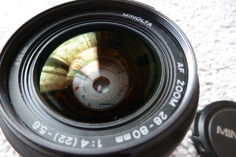 Minolta AF 28-80mm f/3.5-5.6 fast AF. Excellent, lightweight, compact zoom w/cap - Photo 4/4