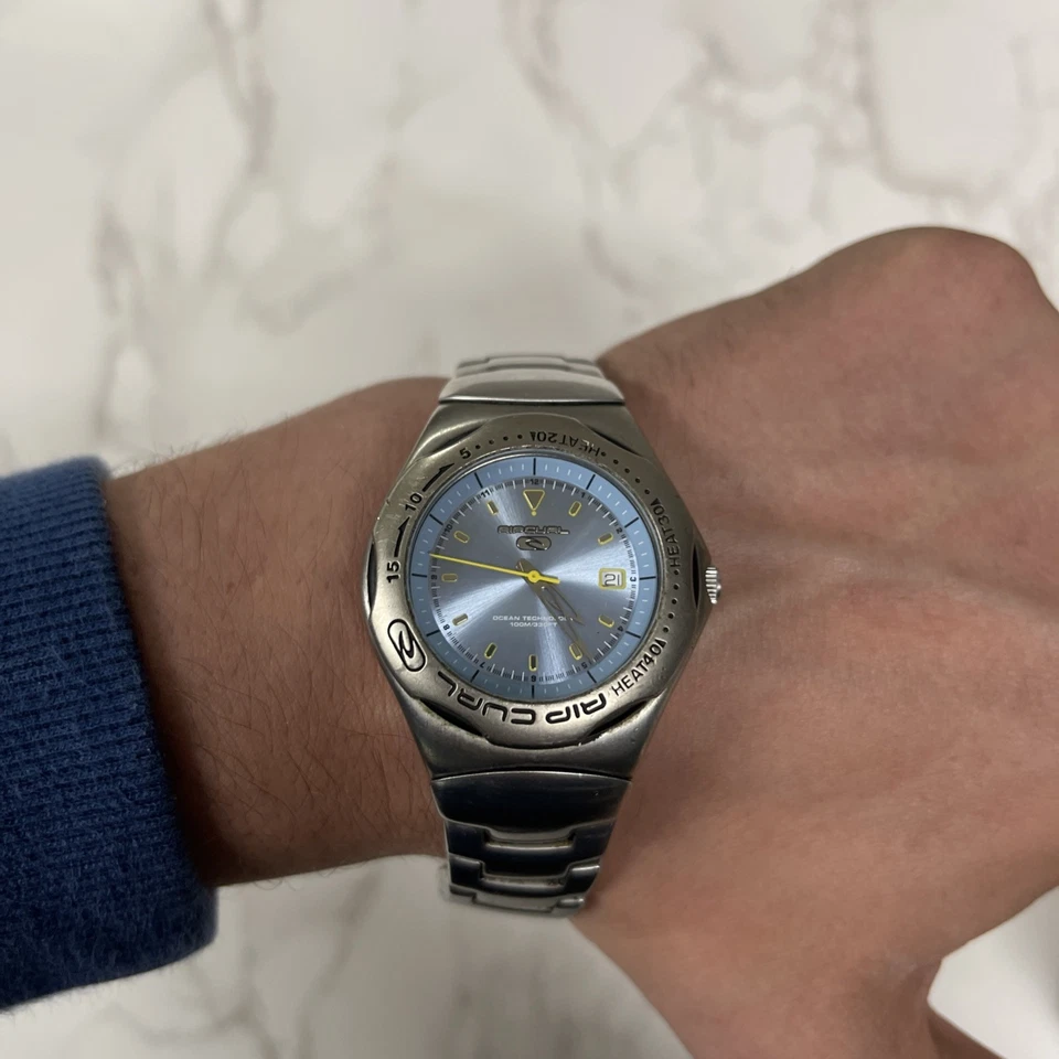 VINTAGE Rip Curl Carve 17232 Surf Watch 100M – Stainless Steel – Needs Battery - image 3 of 4