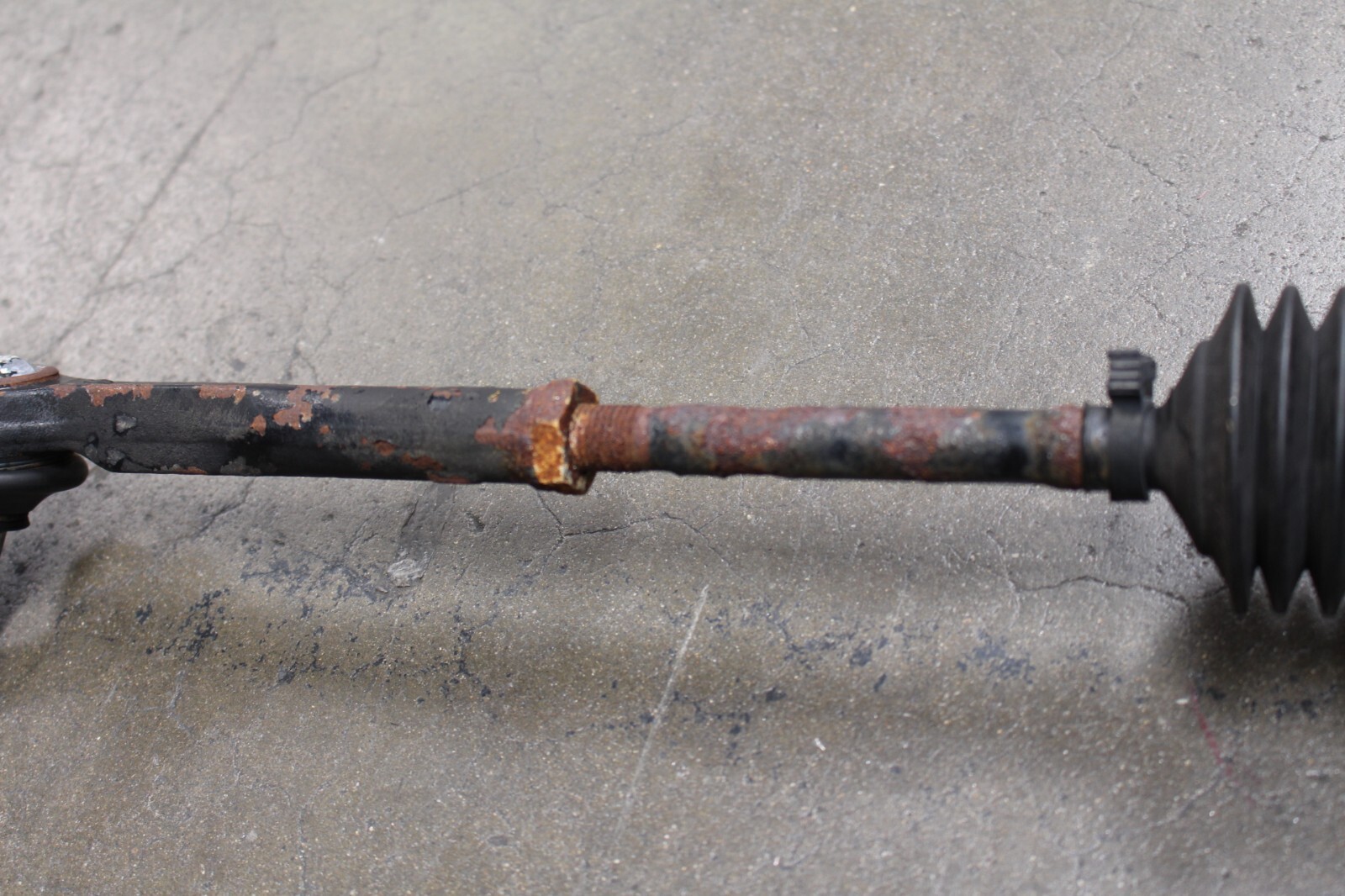 Ferrari 456 M, Steering Gear Rack, Rusted Outer Tie Rods, Used, P/N 174950