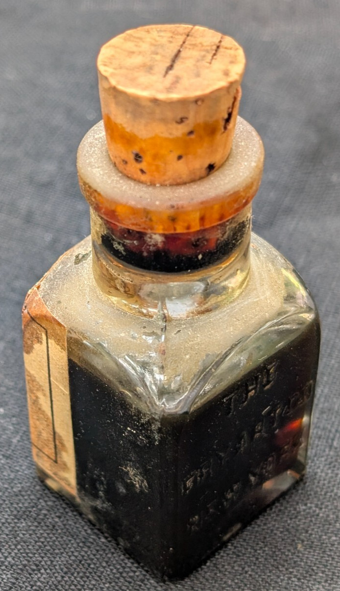 ANTIQUE VTG FRY'S ART CO. MEDIUM FOR MIXING EMBOSSED GLASS BOTTLE CORK 3/4 FULL