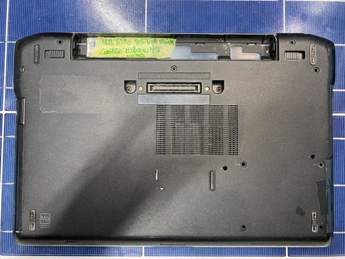 Dell Latitude E6320 13,3" Intel Core i5-2520M, 2,5GHz per ricambi - Foto 3 di 3