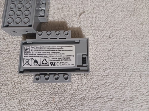 Lego Education 45302 WeDo 2.0 Smarthub Rechargeable Battery Lot - Picture 2 of 3
