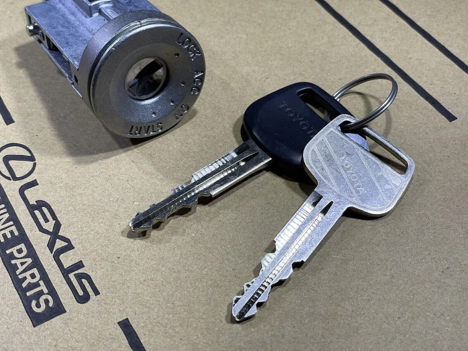 93-97 TOYOTA LAND CRUISER FZJ80 INTERRUPTOR DE ENCENDIDO BLOQUEO DE CILINDRO CON LLAVES OEM NUEVO Foto 2 de 4