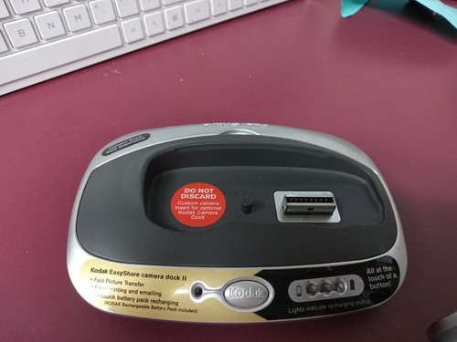 Kodak EasyShare DX4530 digital camera With Dock And Manual - Picture 5 of 9