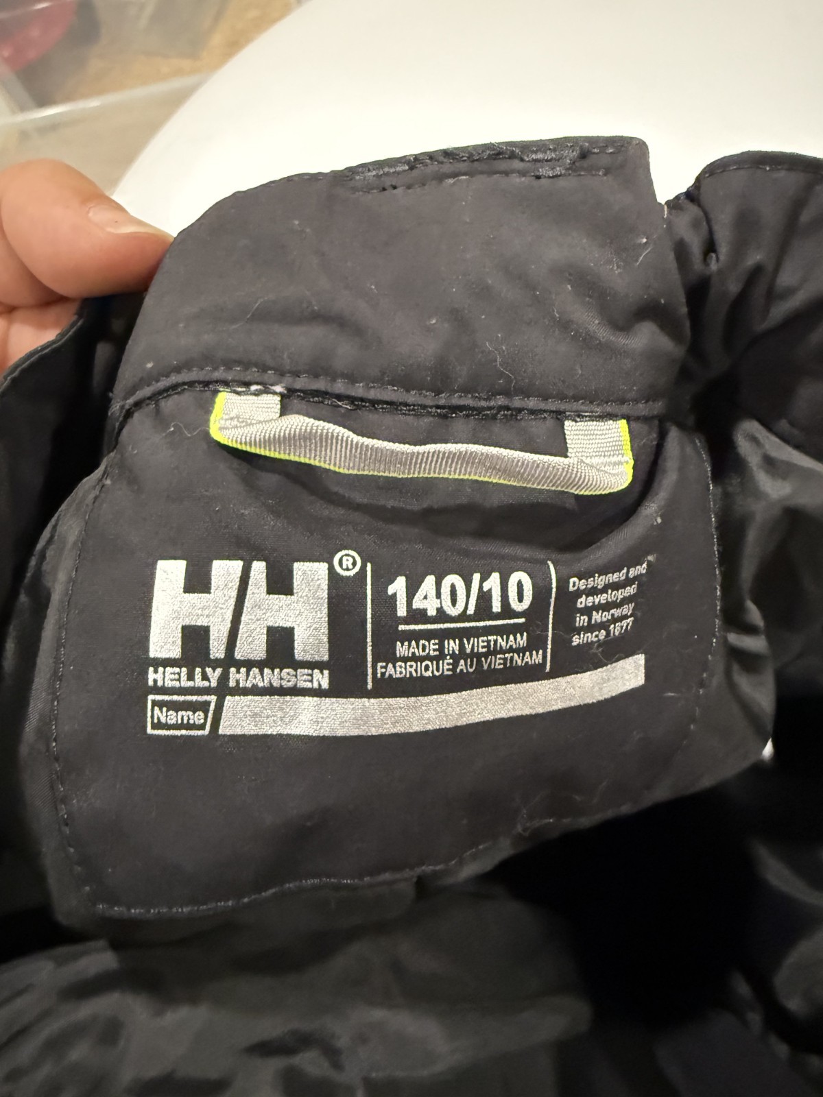 Helly Hansen Jr Legendary Junior Black Noir Tomato Ski Pants Sz. 10.  MSRP $130