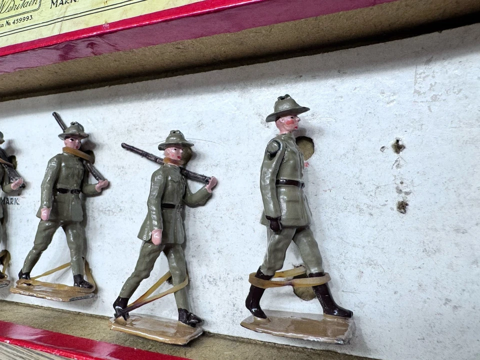 Britains: Boxed Set 1544 - Australian Infantry. Pre War c1930s - image 3 of 4