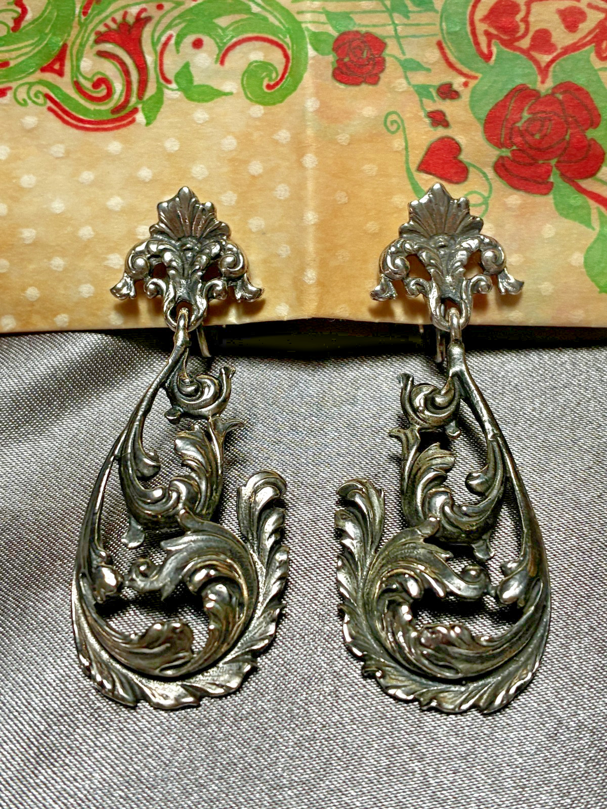 Elegant Vintage Art Nouveau Ornate Feather Scroll Sterling Clip On Earrings