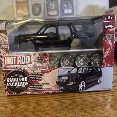 SEALED Classic Metal Works 1/24 2002 Cadillac Escalade Hot Rod Magazine DieCast 