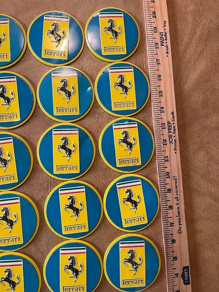 Lote de 23 emblema insignia coche hojalata cereal Wheaties vintage años 50 Ferrari Foto 4 de 4