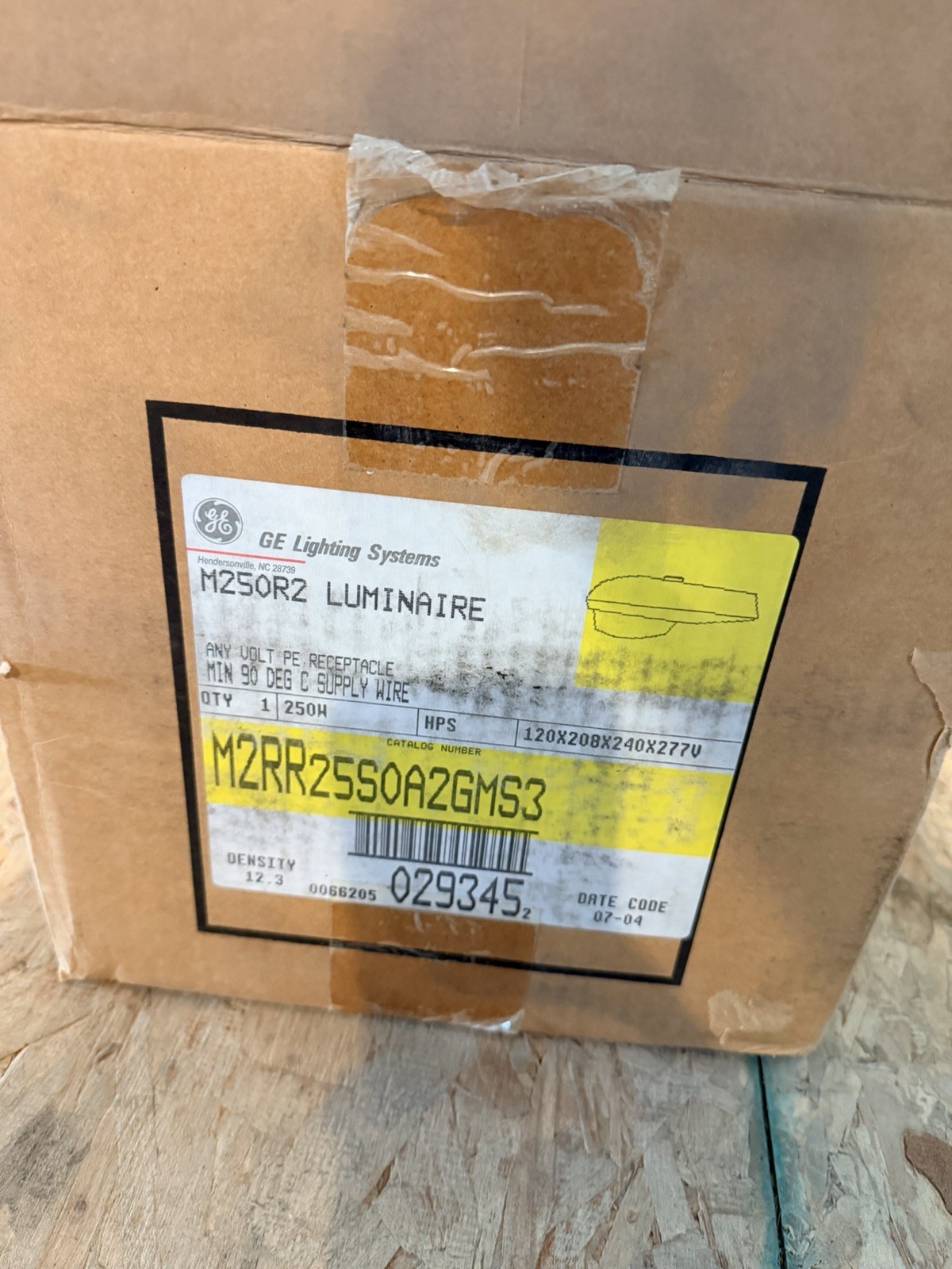 GE M250R2 Cobra Head Street Light Luminaire M2RR25S0A2GMS3 250W HPS New